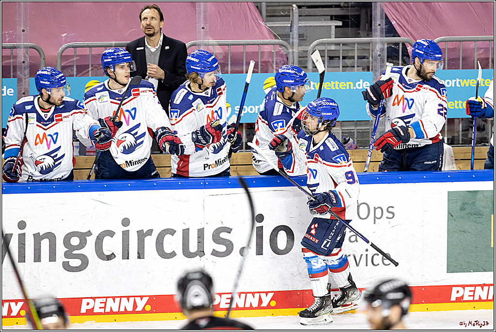 PENNY DEL;  Koelner Haie - Adler Mannheim; Koeln, 02.01.2022